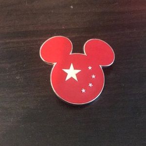 Disney enamel pin